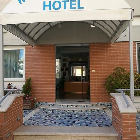 Rock Garden Bed & Breakfast กาเอตา ภายนอก รูปภาพ