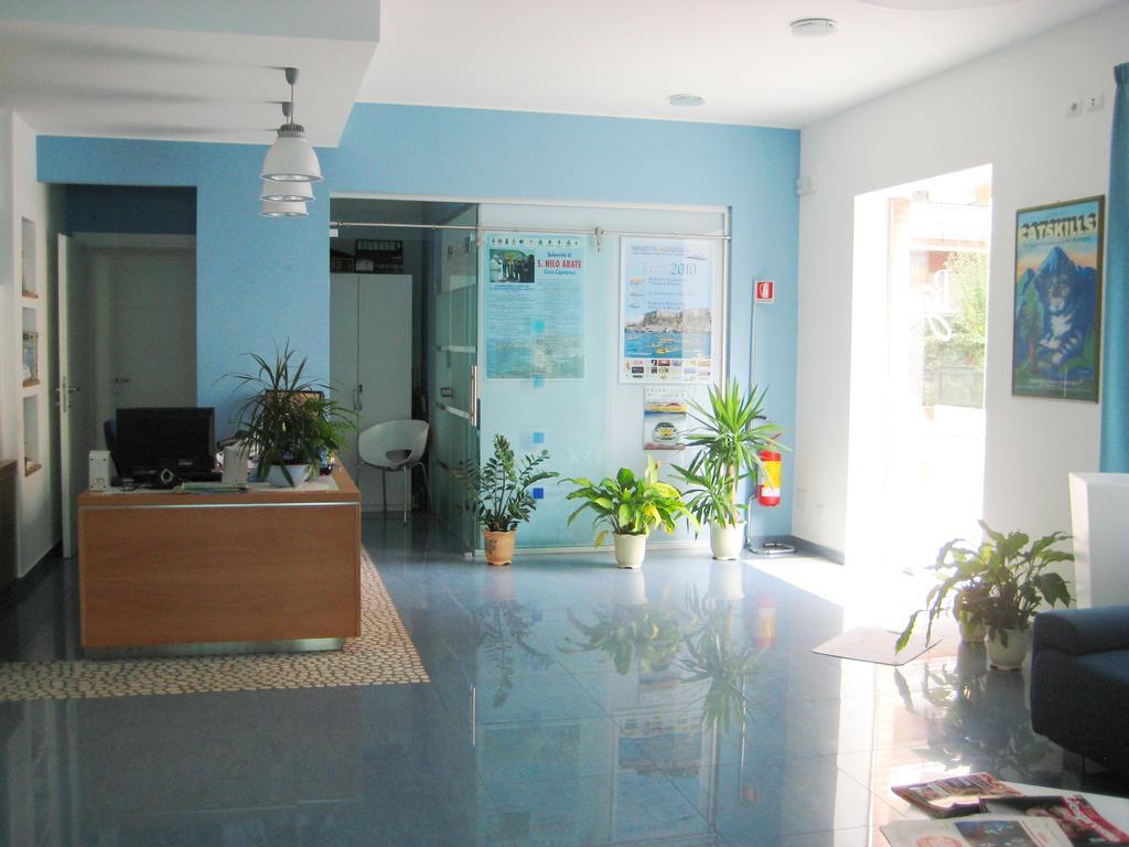 Rock Garden Bed & Breakfast กาเอตา ภายนอก รูปภาพ