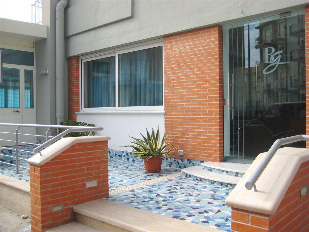 Rock Garden Bed & Breakfast กาเอตา ภายนอก รูปภาพ